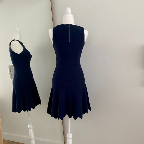 ♦️SOLD♦️Alice + Olivia Scalloped Fit-&-Flare Dress NWOT - Picture 5 of 9